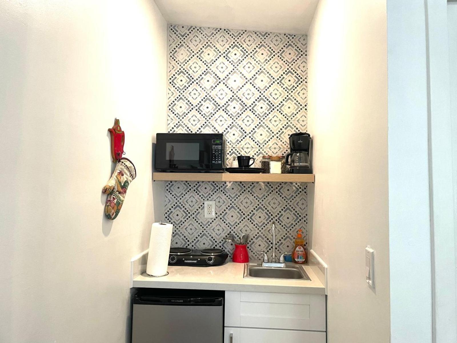 Studio Close To Everything Miami Bagian luar foto